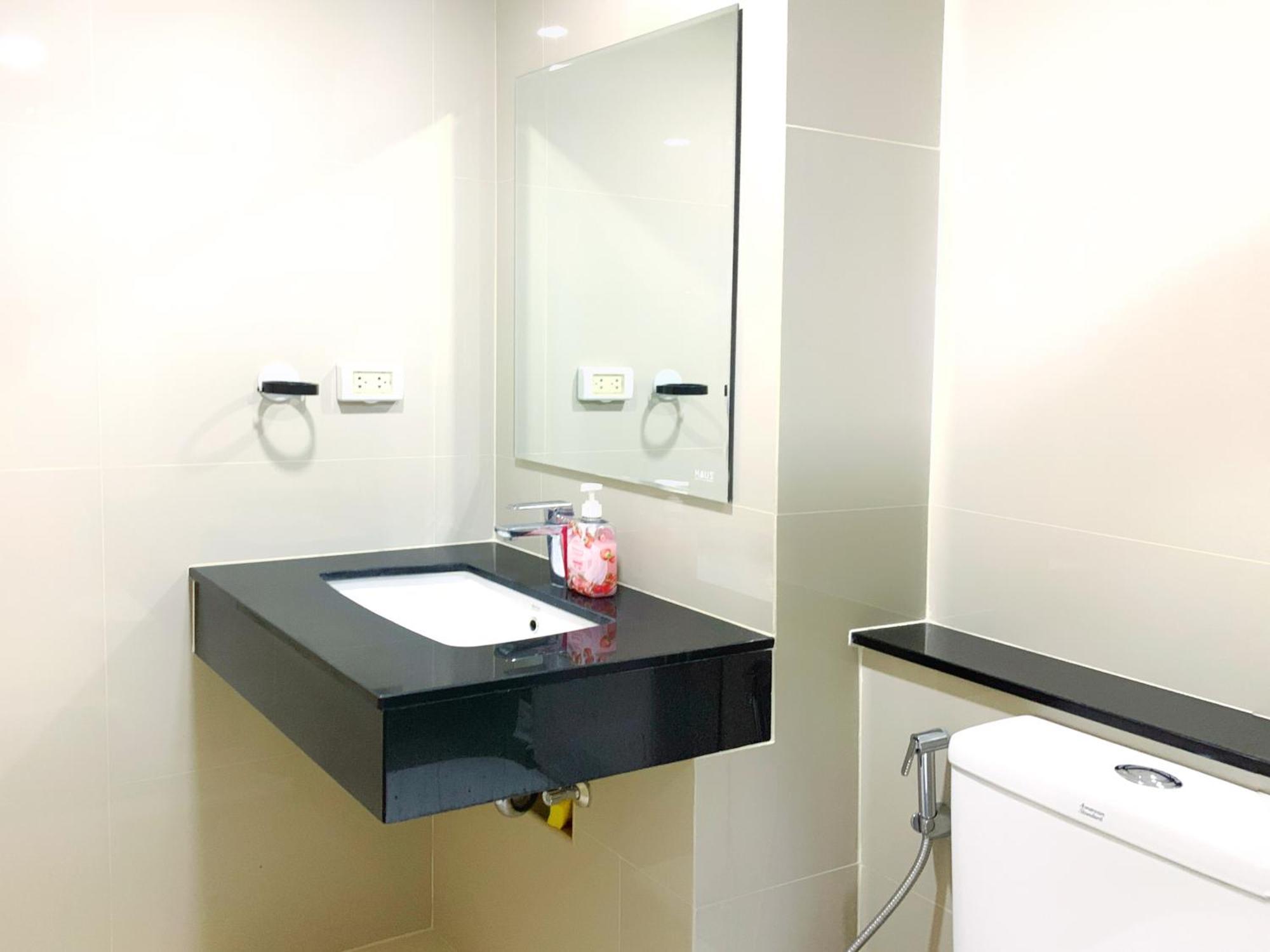 Cm Design Space Nimman Fashion Flat Τσιάνγκ Μάι Εξωτερικό φωτογραφία